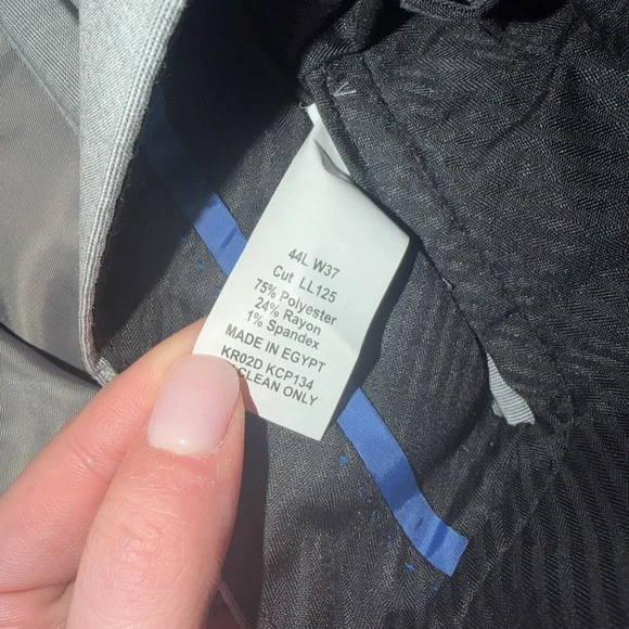 NEW Kenneth Cole Reaction light gray suit - Picture 7 of 12